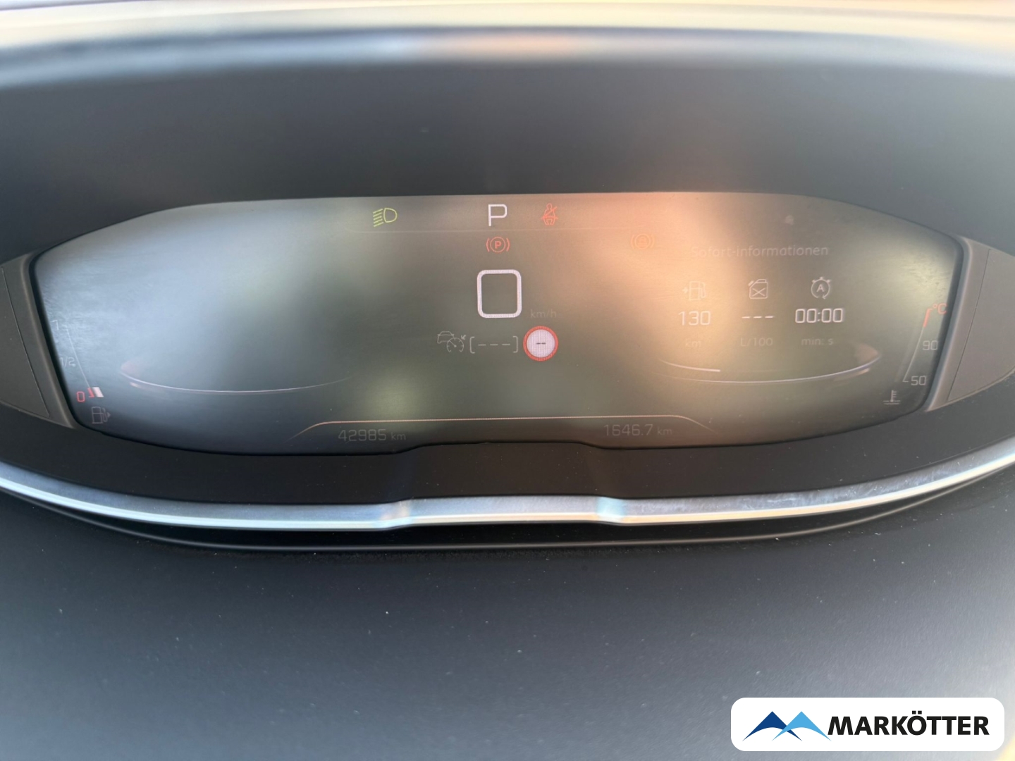 Fahrzeugabbildung Peugeot 5008 1.5GT 7-Sitzer ACC/BLIS/CAM/LED/PDC/SH/TEMP