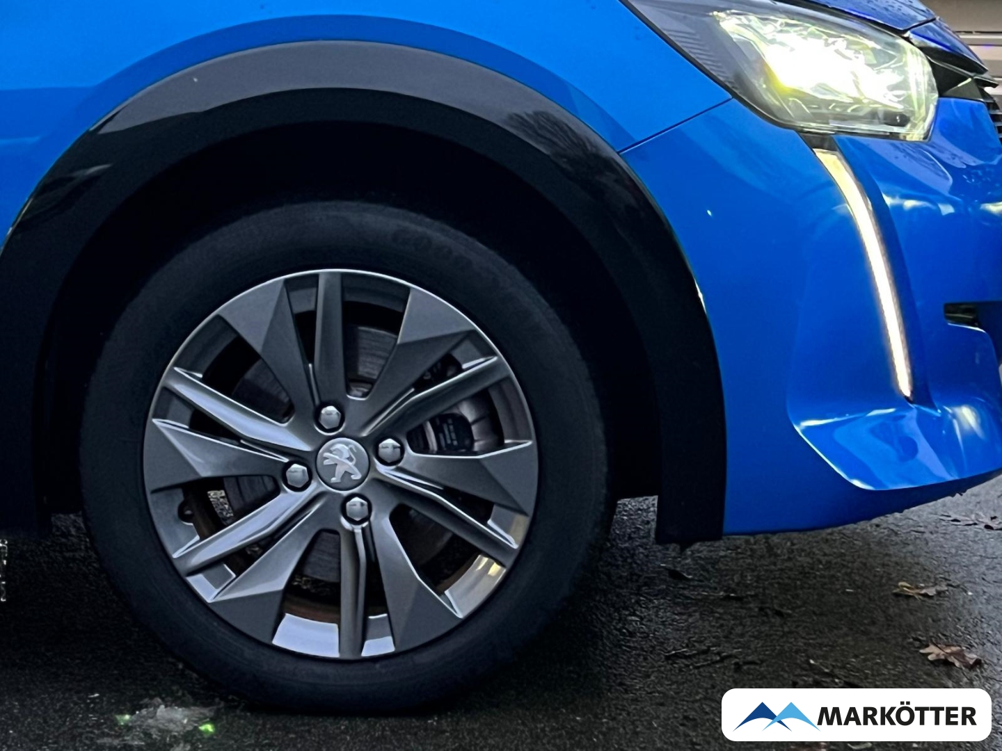 Fahrzeugabbildung Peugeot 208 e- Active Pack SH/LED/TEMPOMAT/Wärmepumpe