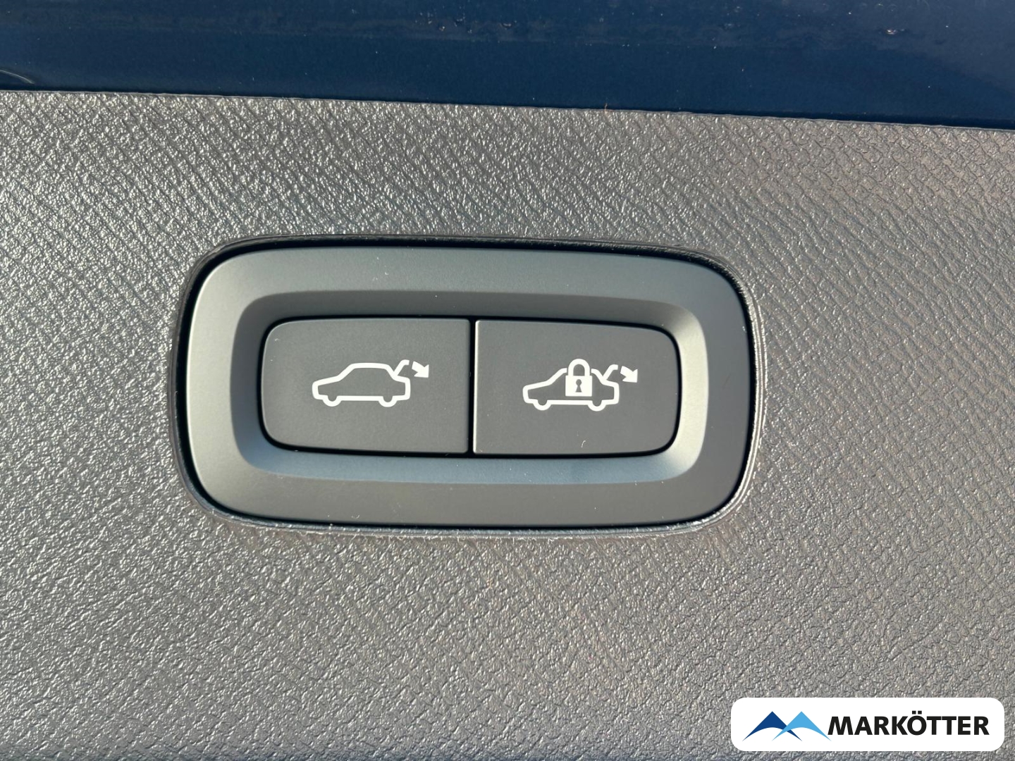 Fahrzeugabbildung Volvo XC90 Ultra Black Edition AWD 7-Sitzer AHK/Massage