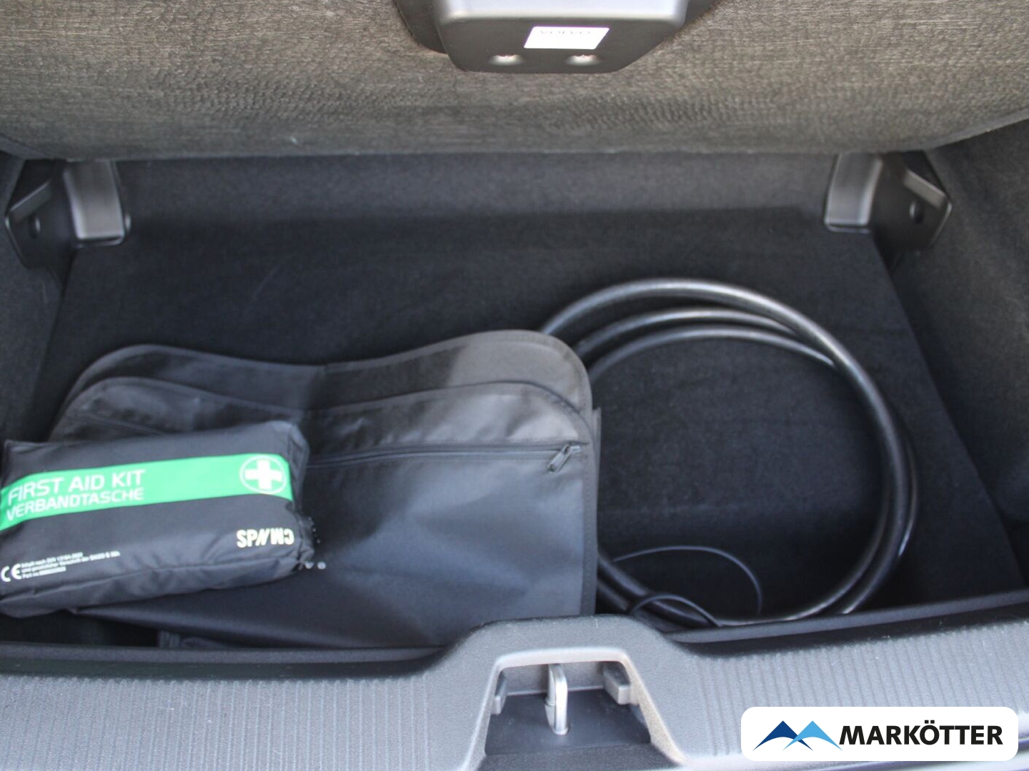 Fahrzeugabbildung Volvo EX30 Ultra Extended Range SHZ/LHZ/360/WP/BLIS