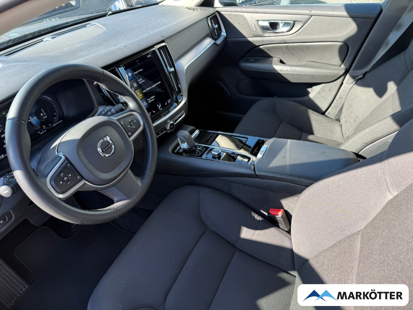 Fahrzeugabbildung Volvo V60 T6 AWD Core Recharge ACC/AHK/CAM/TEMP/LED