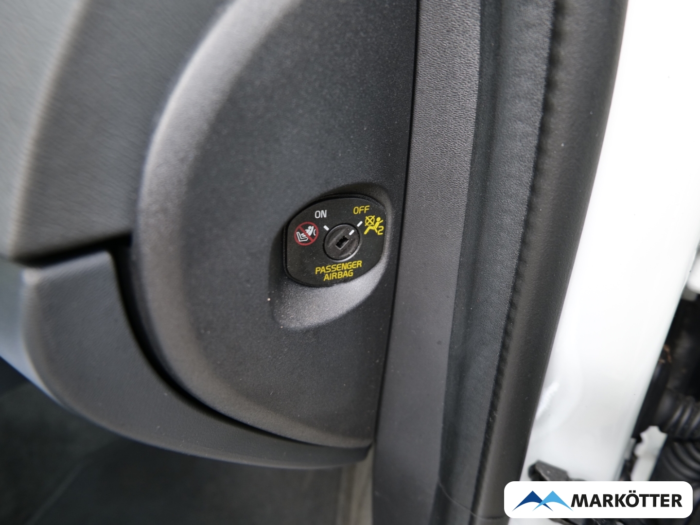 Fahrzeugabbildung Volvo V60 D4 Linje Business /Scheckheftgepflegt/CAM/