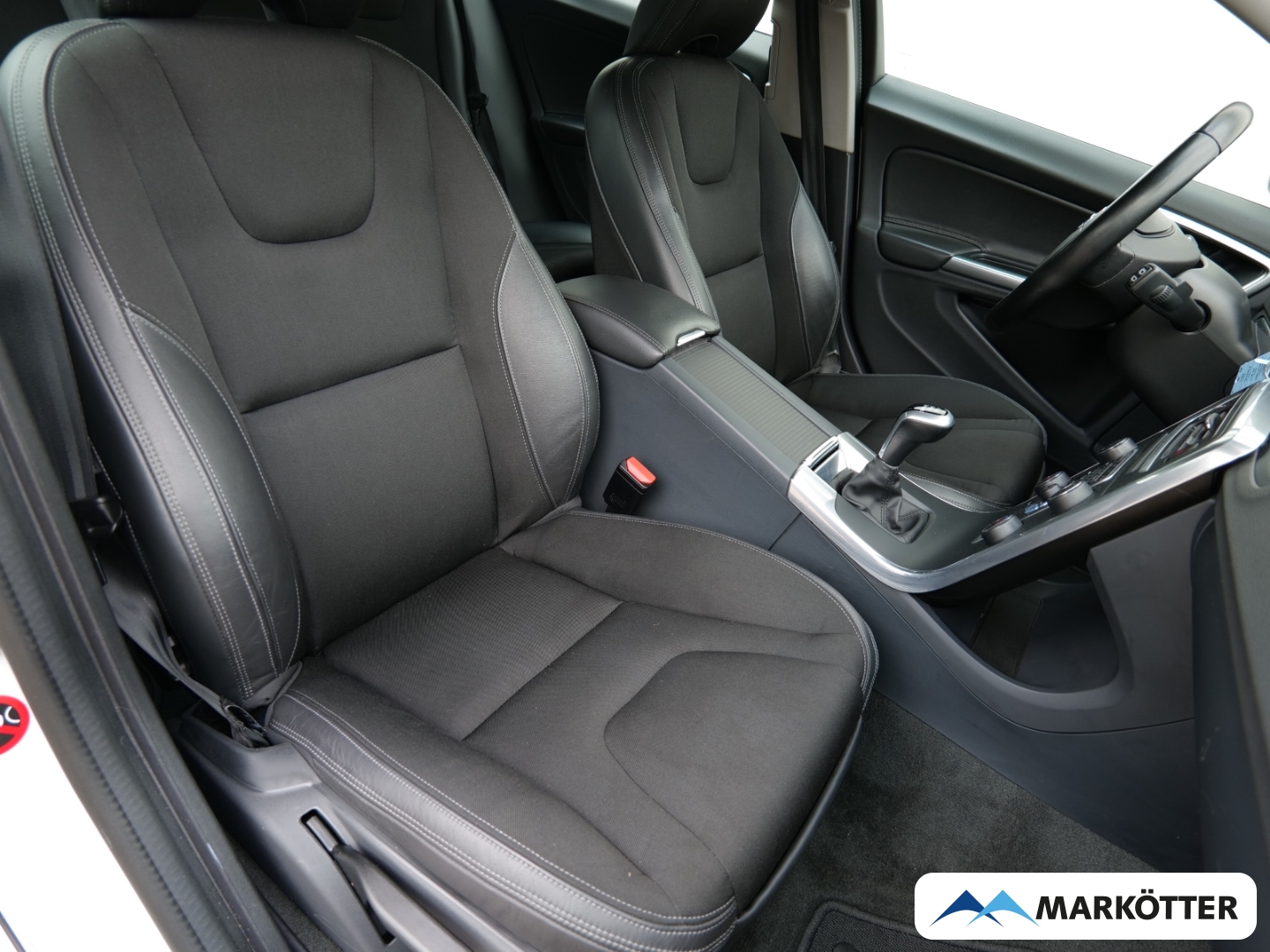 Fahrzeugabbildung Volvo V60 D4 Linje Business /Scheckheftgepflegt/CAM/