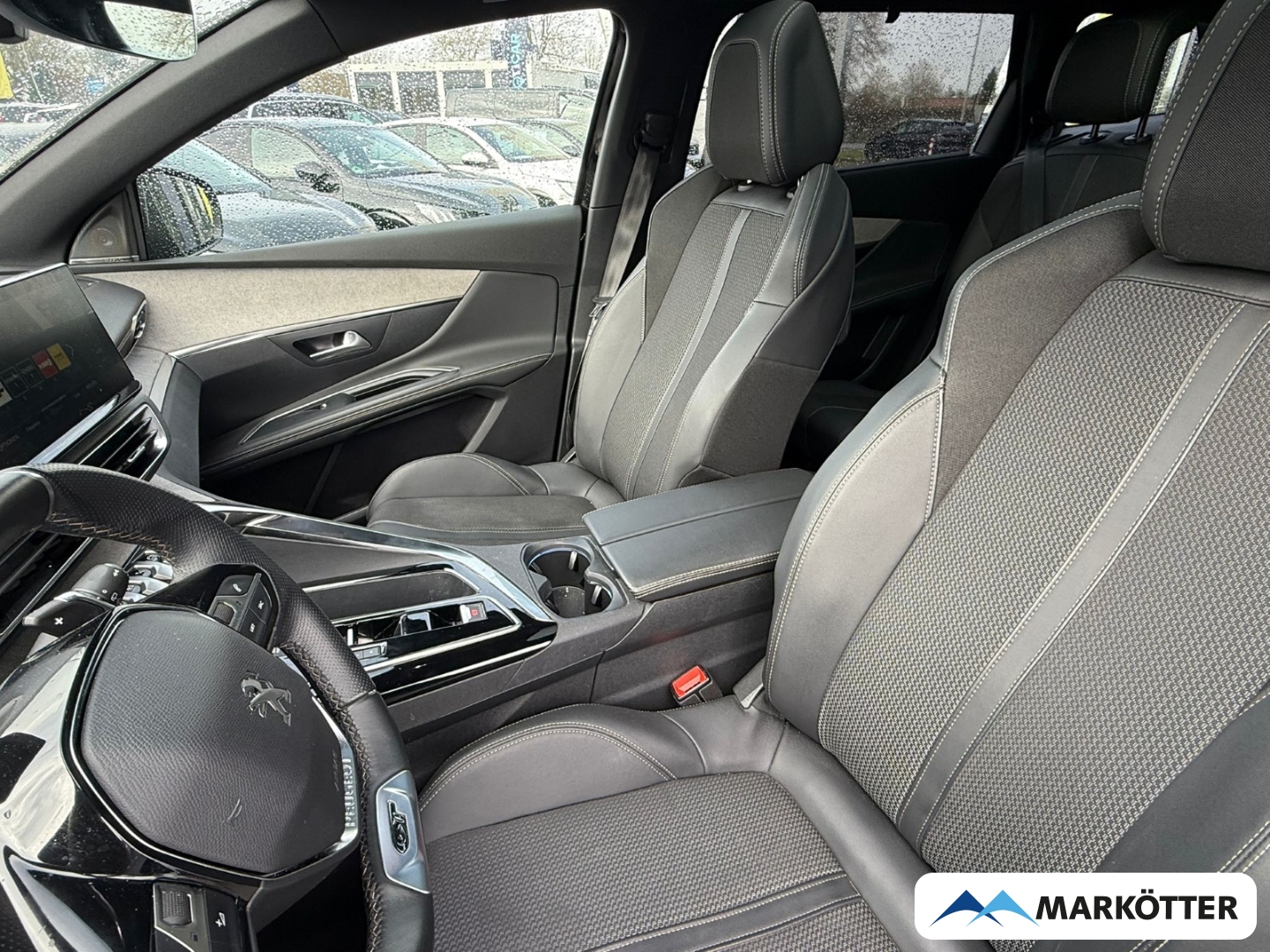 Fahrzeugabbildung Peugeot 5008 GT 7-Sitzer ACC/BLIS/CAM/NAVI/PANO/SHZ