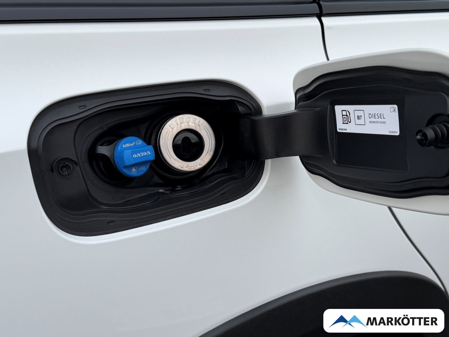 Fahrzeugabbildung Volvo V60 Cross Country D4 AWD Pro/BLIS/Leder/LED/CAM/AHK