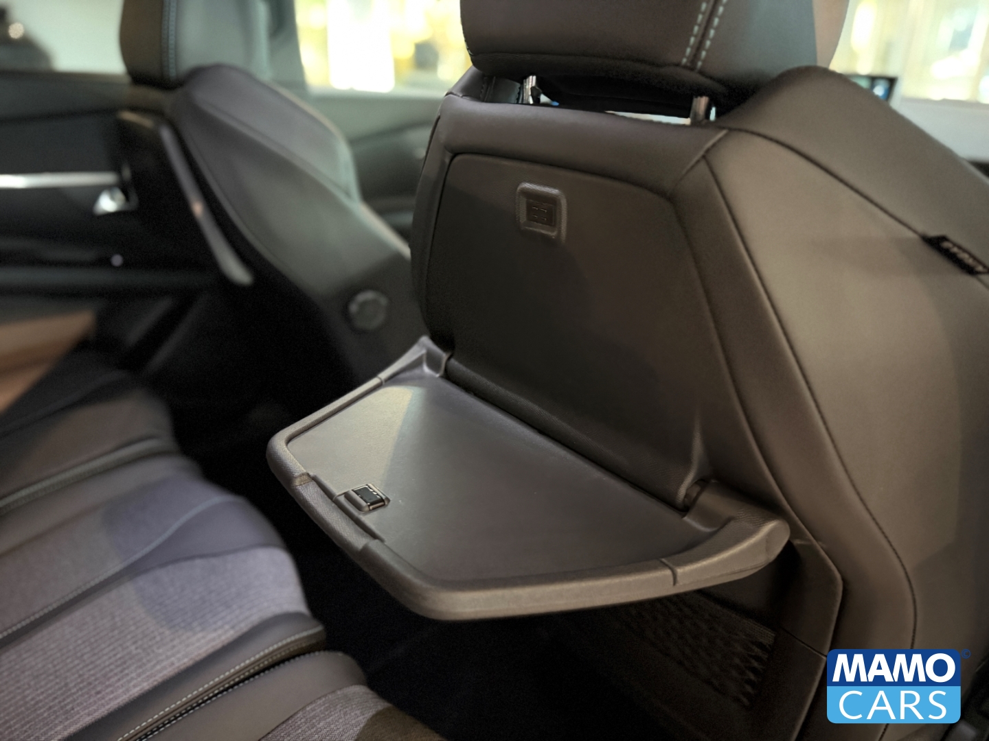 Fahrzeugabbildung Peugeot 5008 AllurePack,1.2 PureTech130 ab 1,99%/TEMP/CAM/SHZ/LED