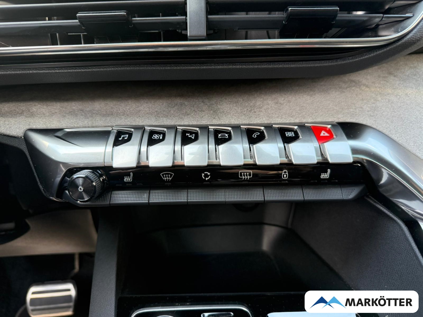 Fahrzeugabbildung Peugeot 3008 GT ACC/BLIS/CARPLY/360CAM/PANO/NAVI/LED