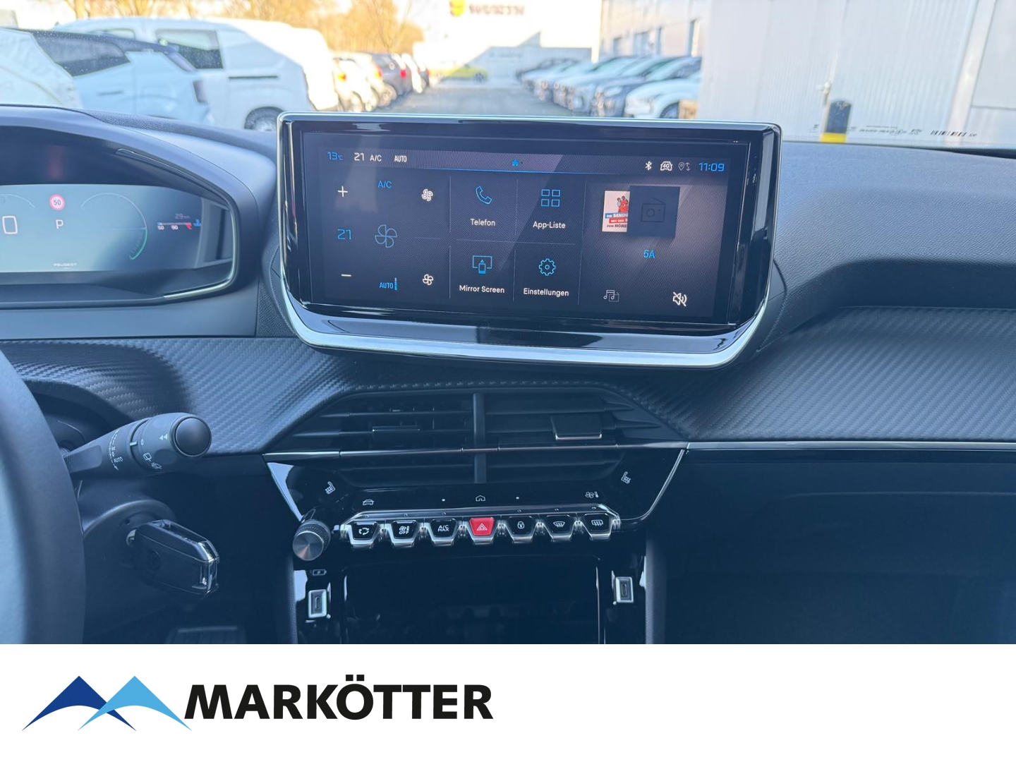Fahrzeugabbildung Peugeot 2008 Hybrid 136 Allure/360°CAM/ACC/Allwetterbereifung