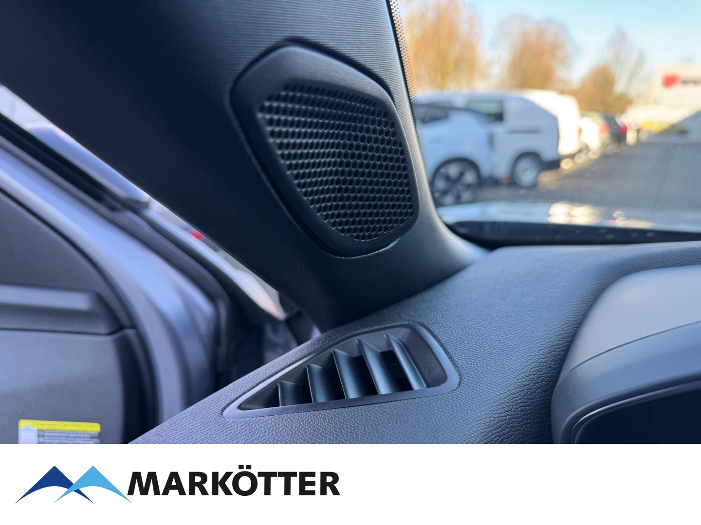 Fahrzeugabbildung Peugeot 2008 Hybrid 136 Allure/360°CAM/ACC/Allwetterbereifung