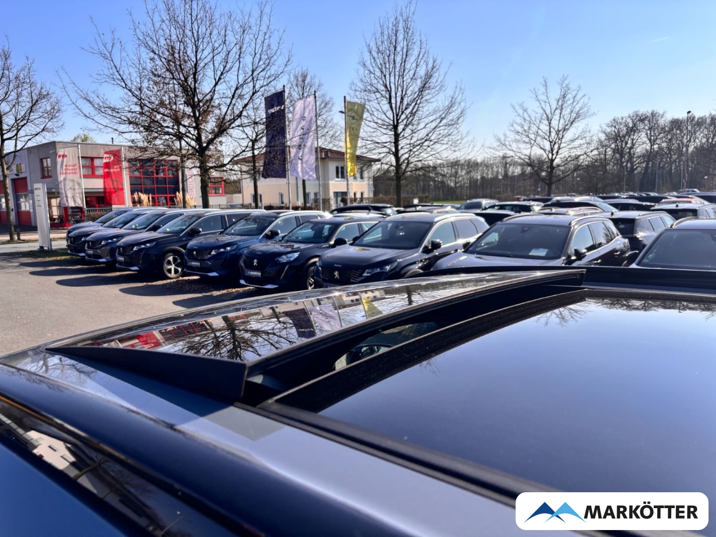 Fahrzeugabbildung Volvo XC90 AWD Ultimate Dark Recharge 7-Sitzer FOUR-C