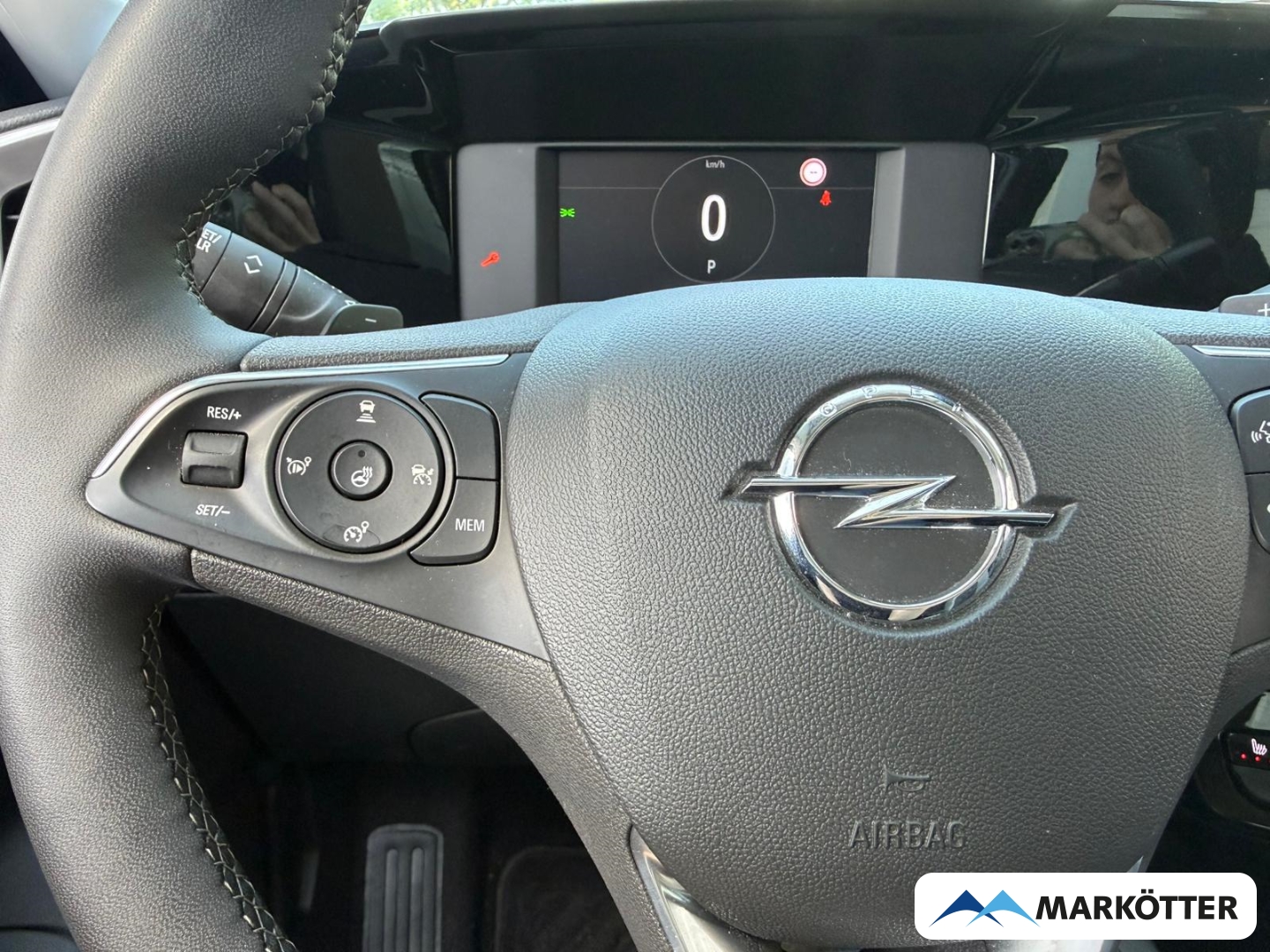 Fahrzeugabbildung Opel Mokka Elegance ACC/BLIS/CAM/LHZ/SHZ/APPLE