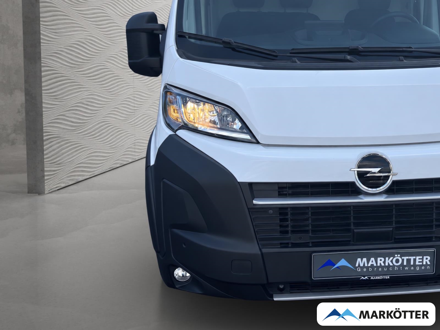 Fahrzeugabbildung Opel Movano Kasten 35 L4H2 BlueHDI 180/NAVI/Flügel./Carplay