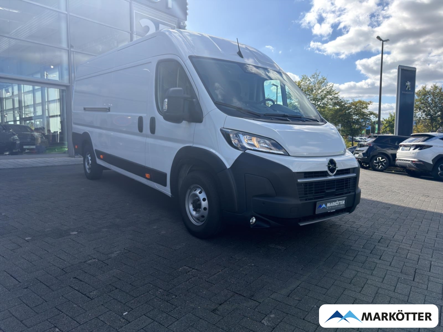 Fahrzeugabbildung Opel Movano Kasten 35 L4H2 BlueHDI 180/NAVI/Flügel./Carplay