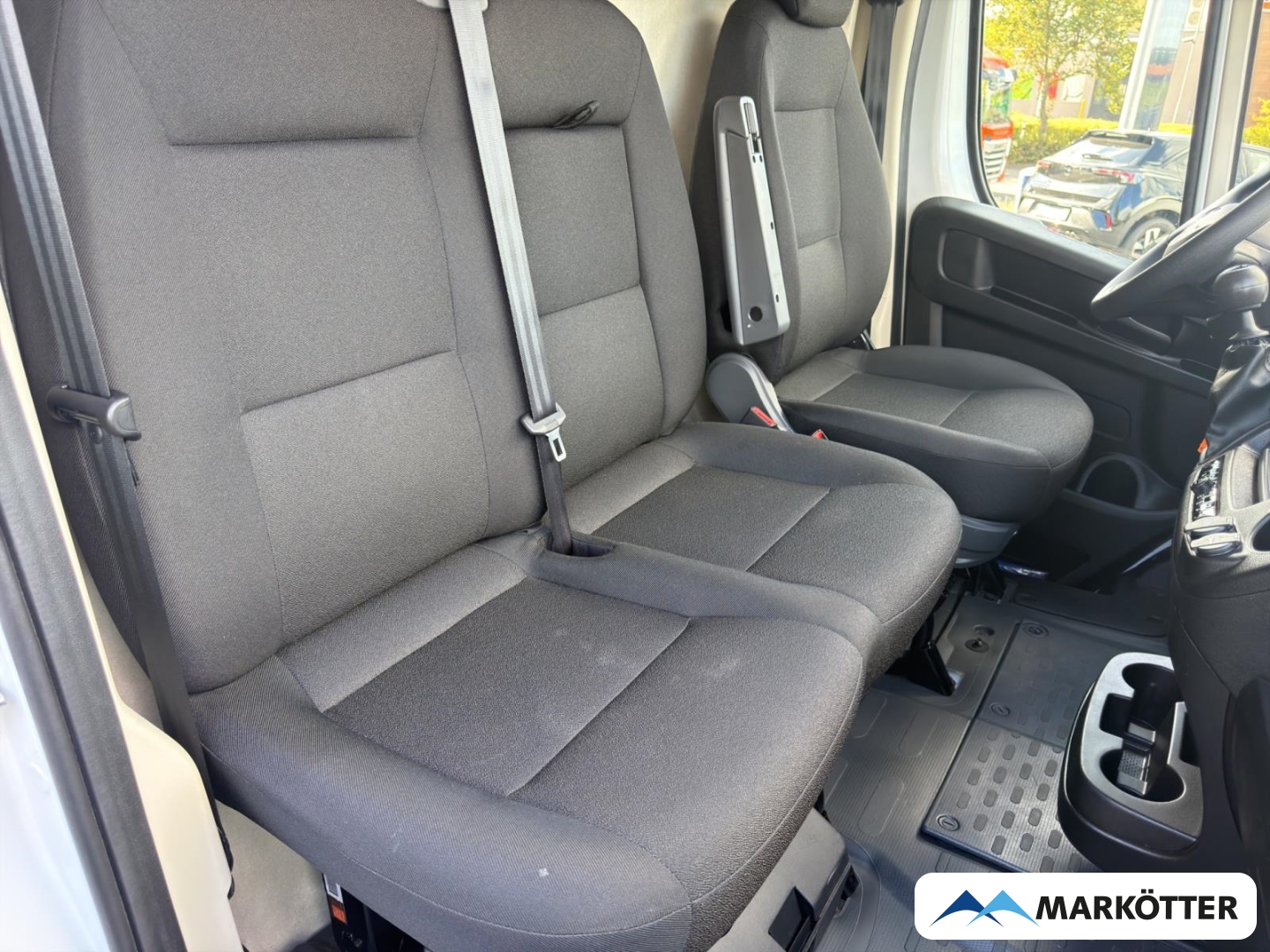 Fahrzeugabbildung Opel Movano Kasten 35 L4H2 BlueHDI 180/NAVI/Flügel./Carplay