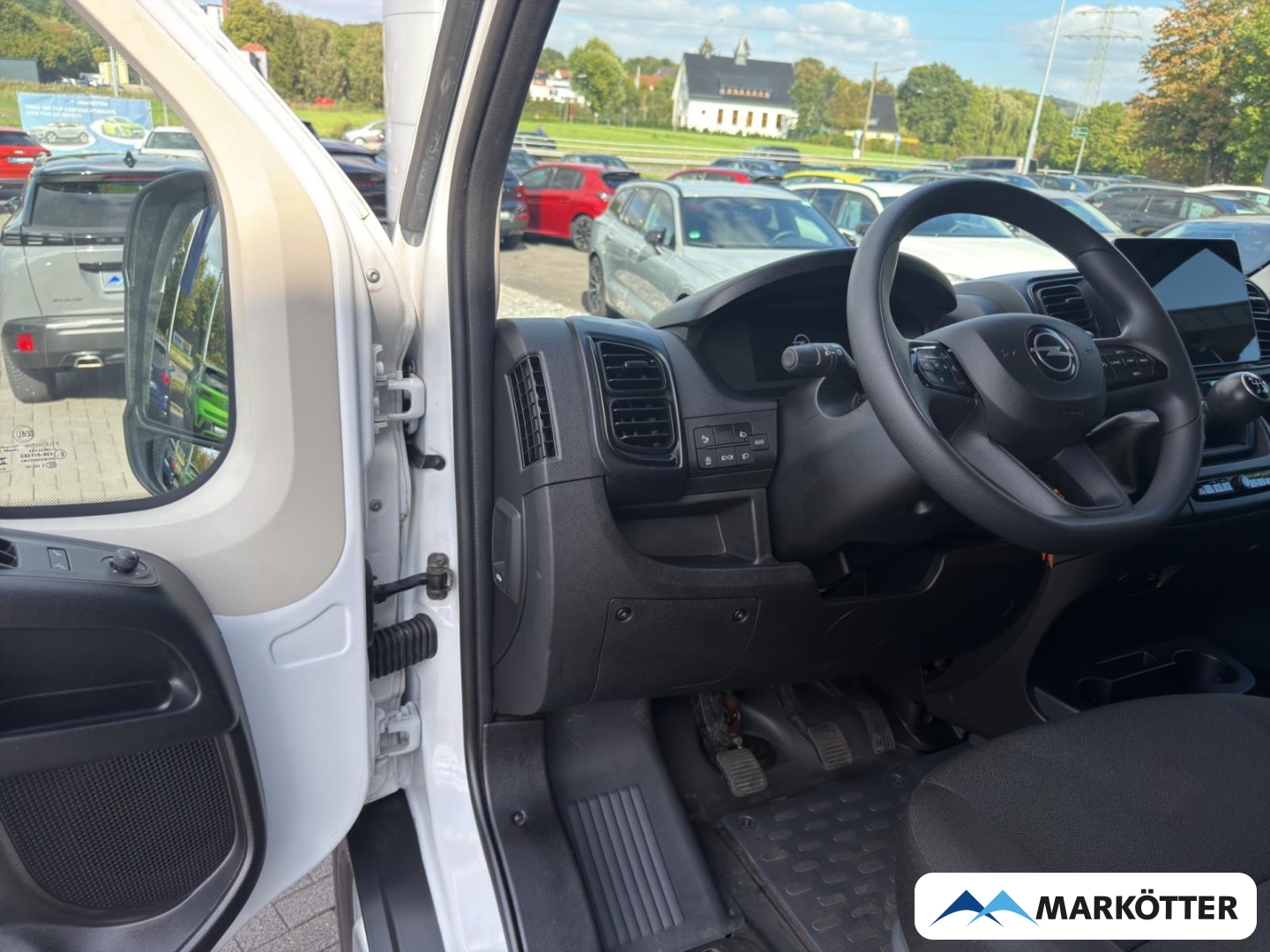 Fahrzeugabbildung Opel Movano Kasten 35 L4H2 BlueHDI 180/NAVI/Flügel./Carplay