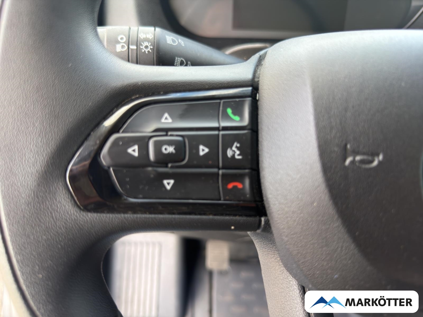 Fahrzeugabbildung Opel Movano Kasten 35 L4H2 BlueHDI 180/NAVI/Flügel./Carplay