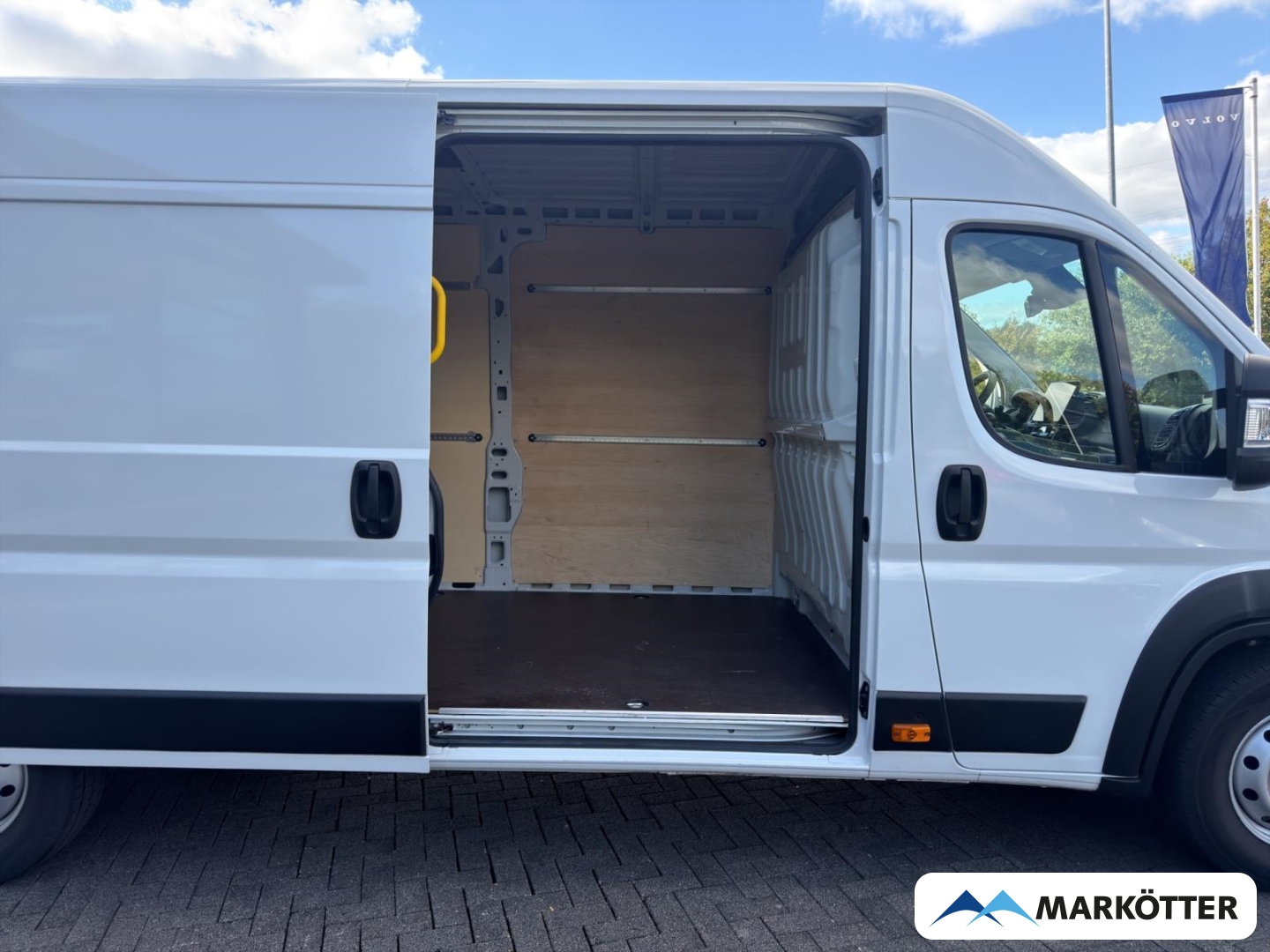 Fahrzeugabbildung Opel Movano Kasten 35 L4H2 BlueHDI 180/NAVI/Flügel./Carplay