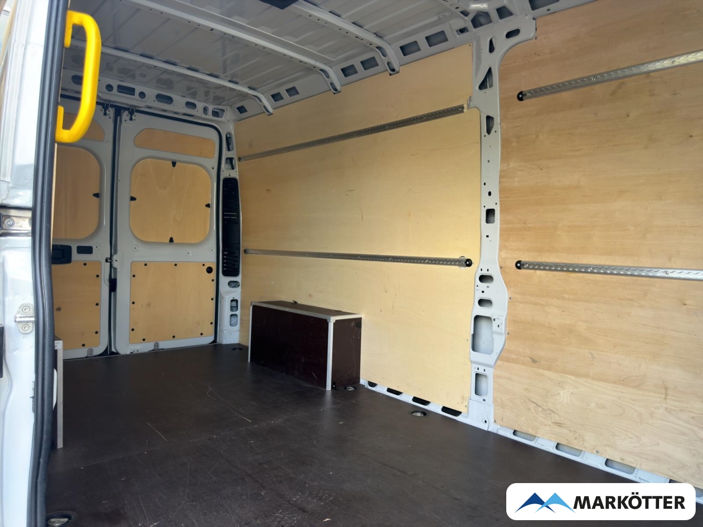 Fahrzeugabbildung Opel Movano Kasten 35 L4H2 BlueHDI 180/NAVI/Flügel./Carplay