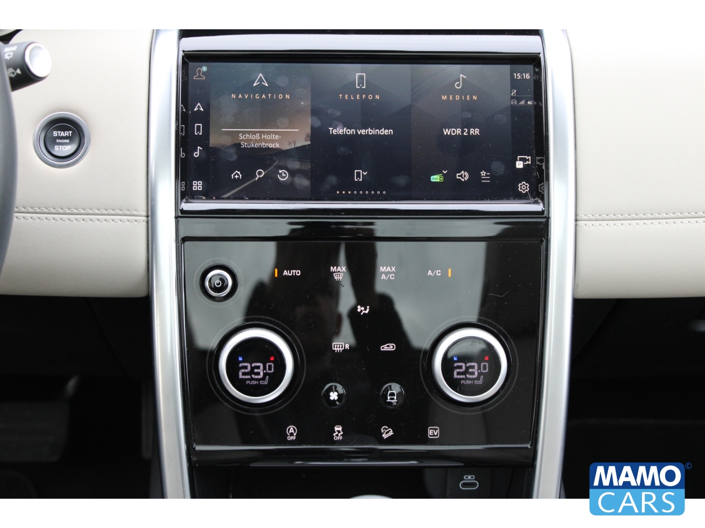 Fahrzeugabbildung Land Rover Discovery Sport P300e Hybrid R-Dynamic SE ACC/Keyl/Pano