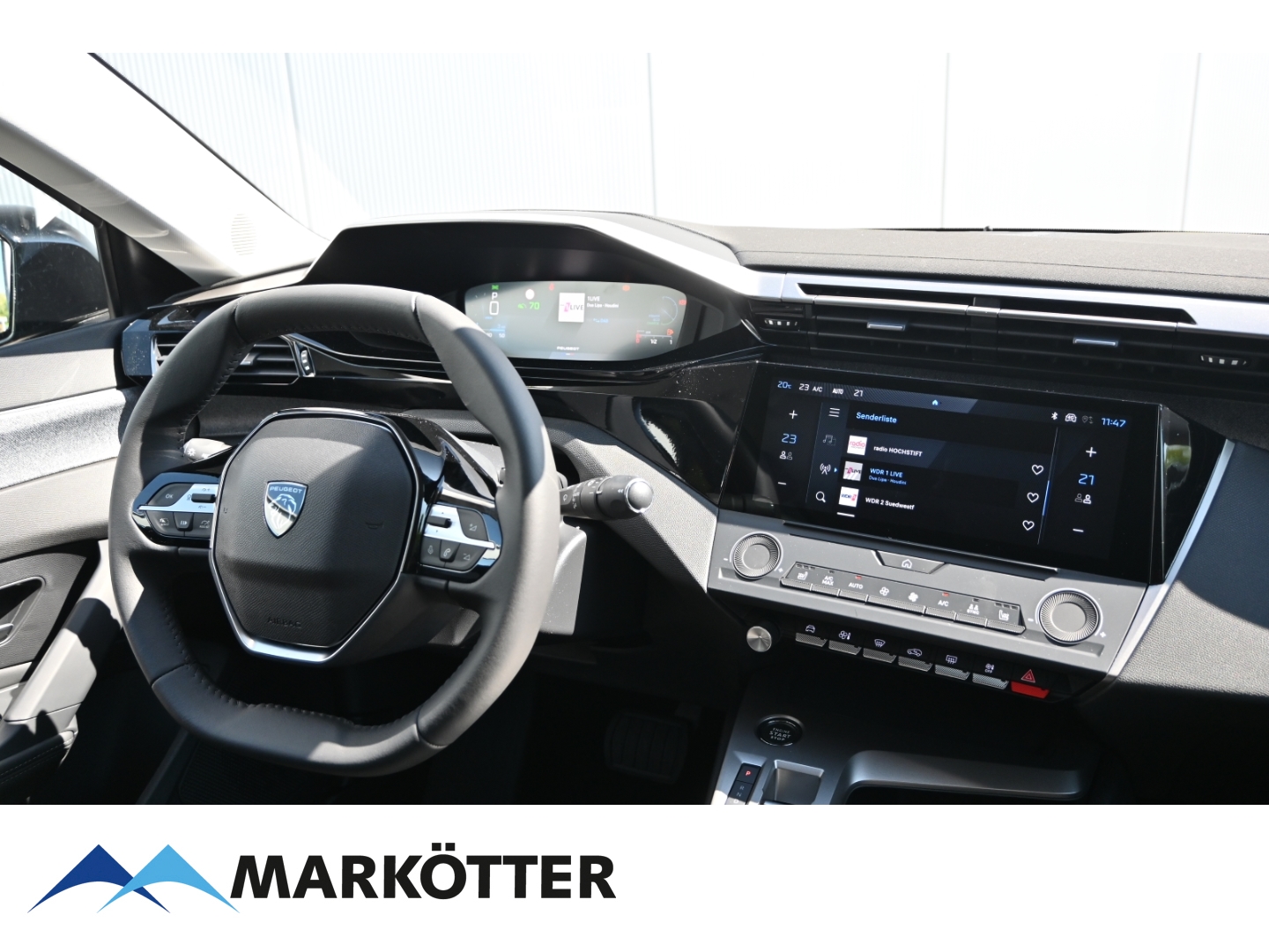 Fahrzeugabbildung Peugeot 408 Allure Hybrid 145/CAM/Keyless/SHZ+LHZ/LED