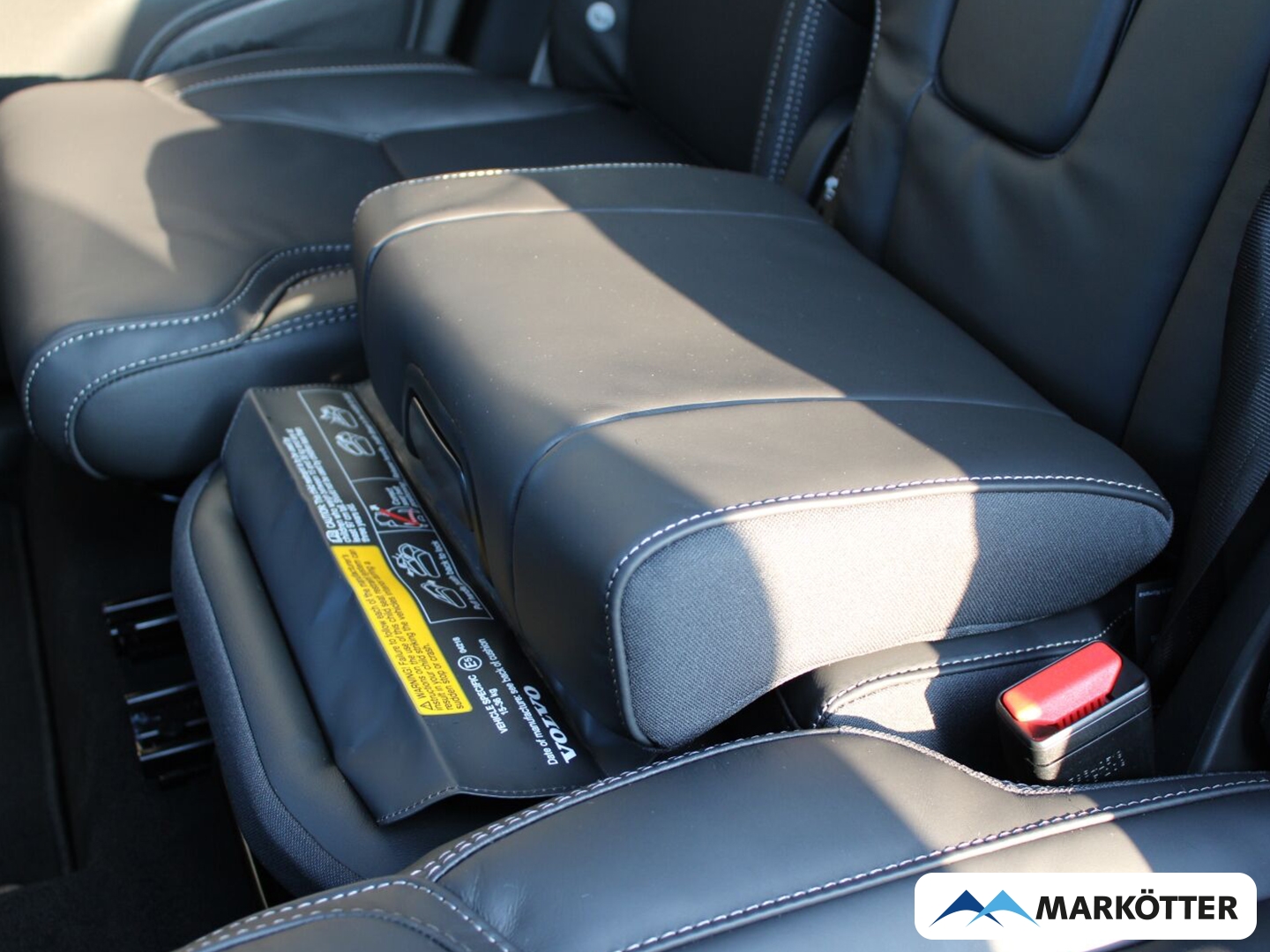 Fahrzeugabbildung Volvo XC90 B5 AWD Ultra Black Edition 7-Sitzer/AHK/