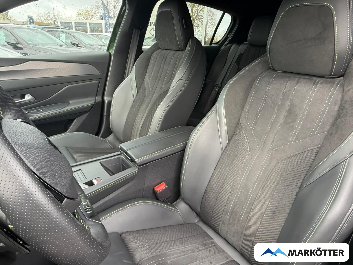 Fahrzeugabbildung Peugeot 308 GT PureTech 130 SHZ/LED/TEMP/NAVI/380°CAM/DAB