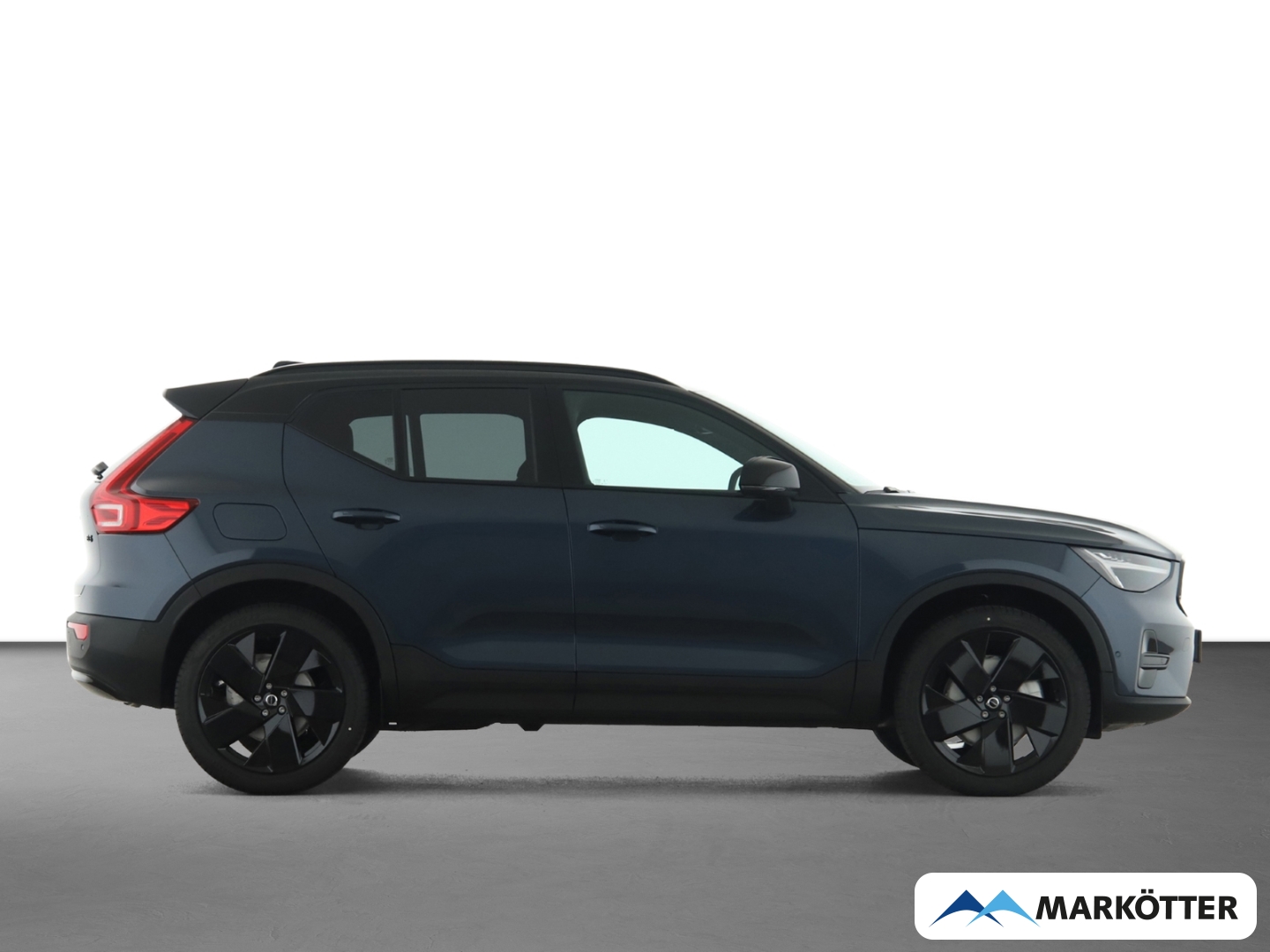 Fahrzeugabbildung Volvo XC40 Plus Black Edition 2WD B3 360°/LHZ/SHZ/BLIS