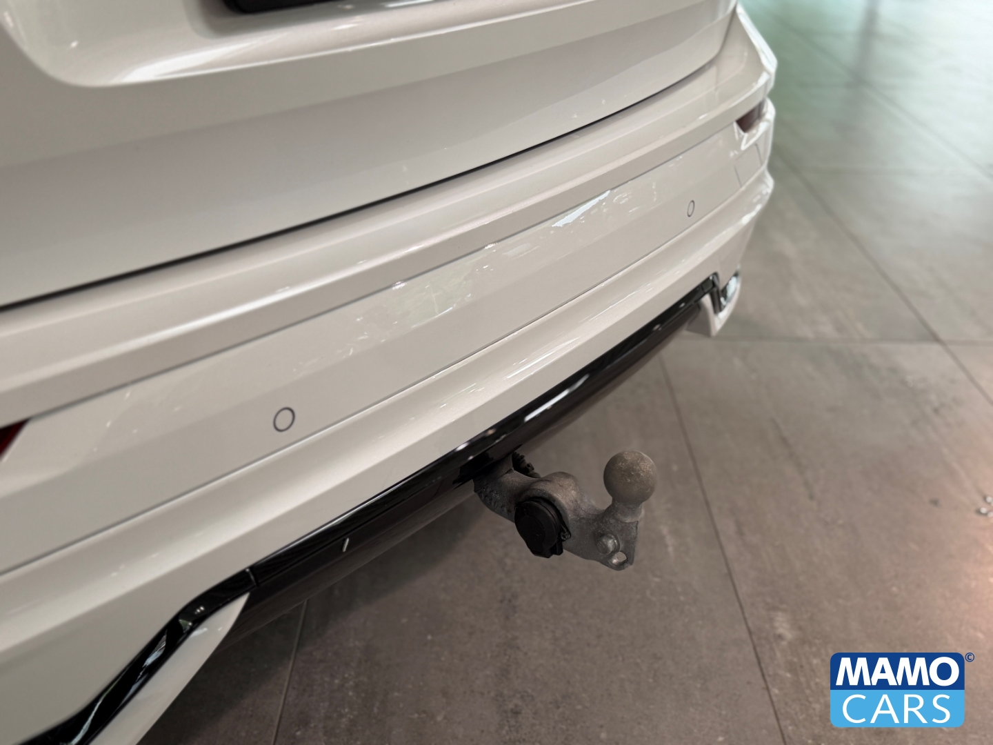 Fahrzeugabbildung Volvo XC60 T6 AWD Plus Dark FACELIFT AHK/HUD/PANO/ACC