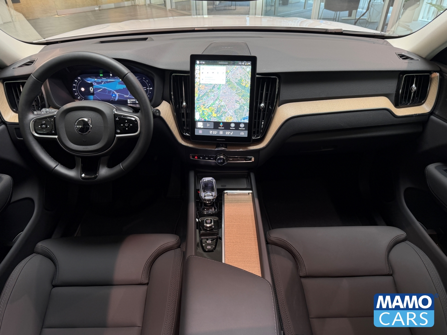 Fahrzeugabbildung Volvo XC60 T6 AWD Plus Dark FACELIFT AHK/HUD/PANO/ACC