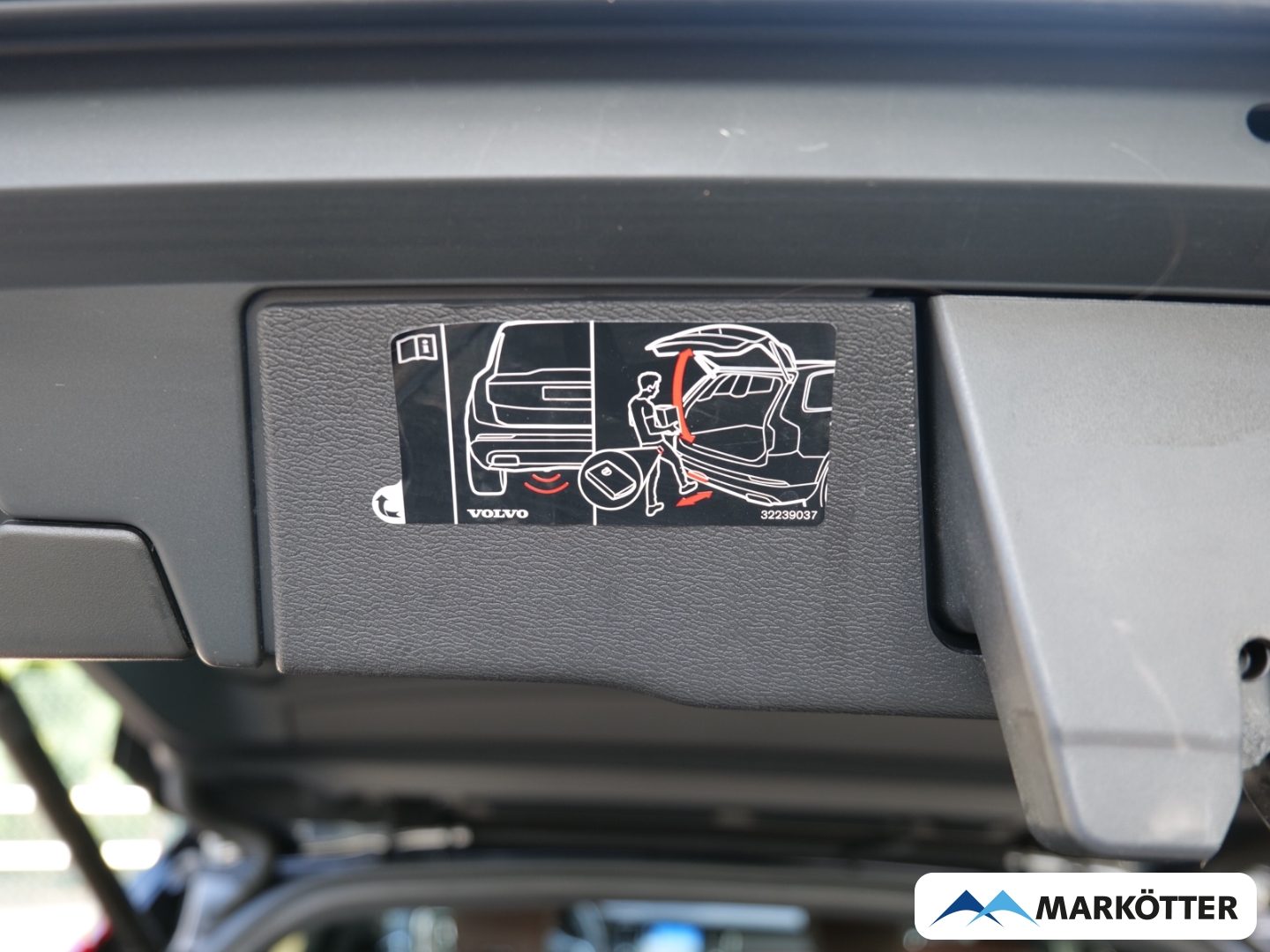 Fahrzeugabbildung Volvo XC60 B4 AWD Inscription ACC/BLIS/AHK/Leder Cognac