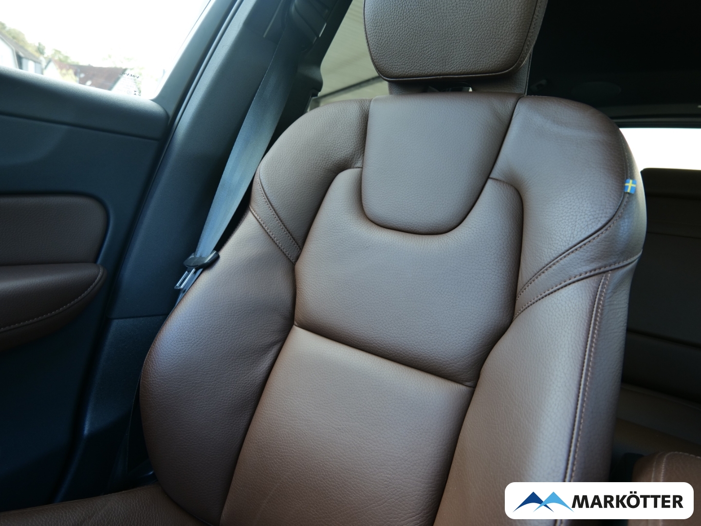Fahrzeugabbildung Volvo XC60 B4 AWD Inscription ACC/BLIS/AHK/Leder Cognac