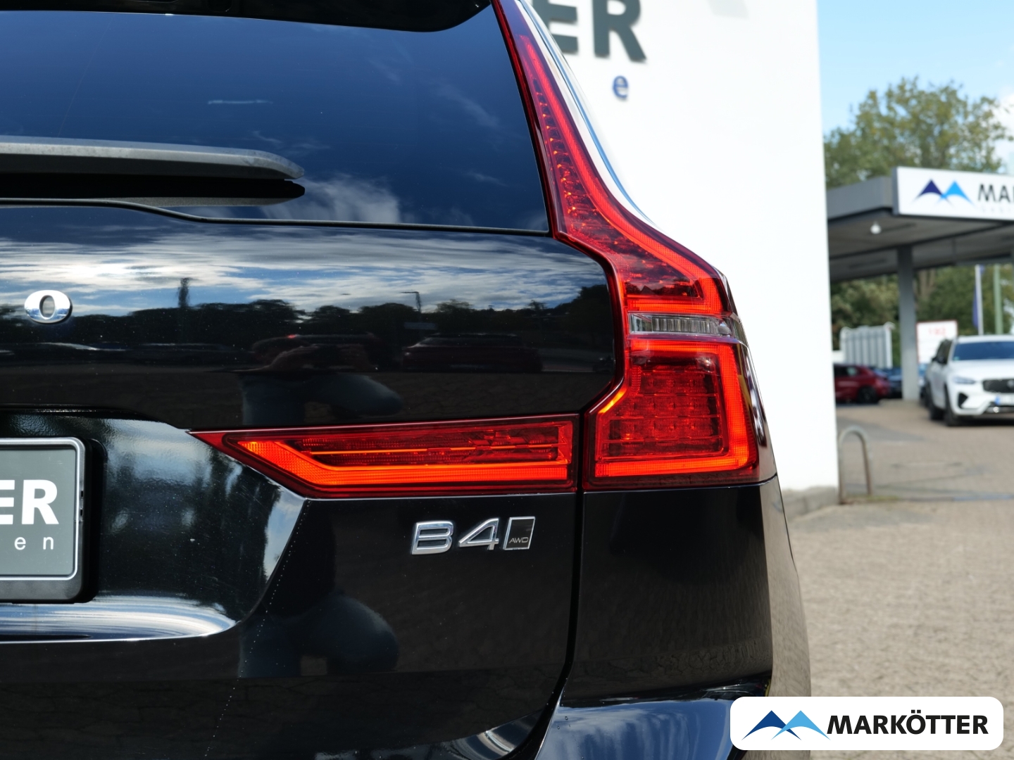 Fahrzeugabbildung Volvo XC60 B4 AWD Inscription ACC/BLIS/AHK/Leder Cognac