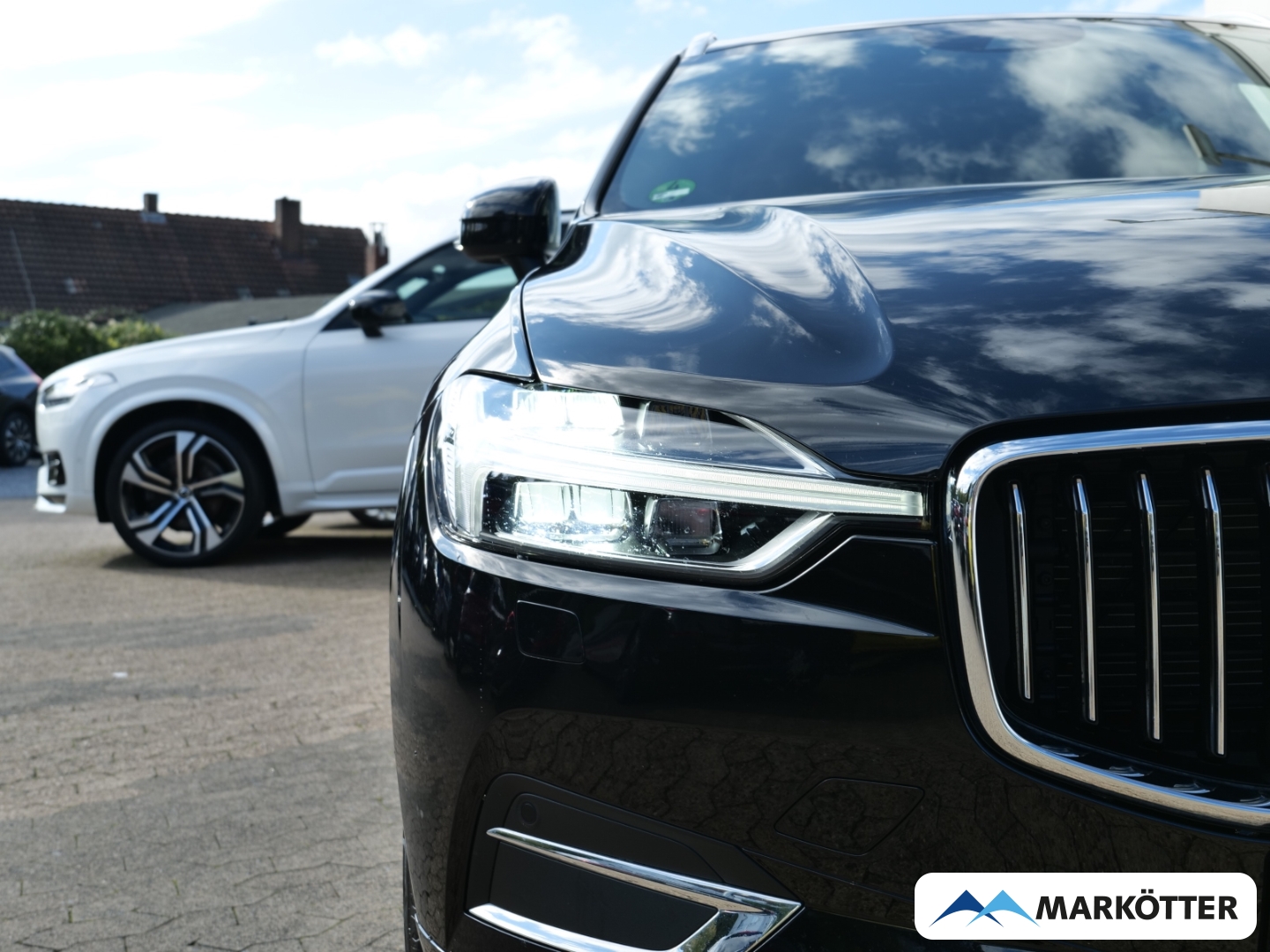 Fahrzeugabbildung Volvo XC60 B4 AWD Inscription ACC/BLIS/AHK/Leder Cognac