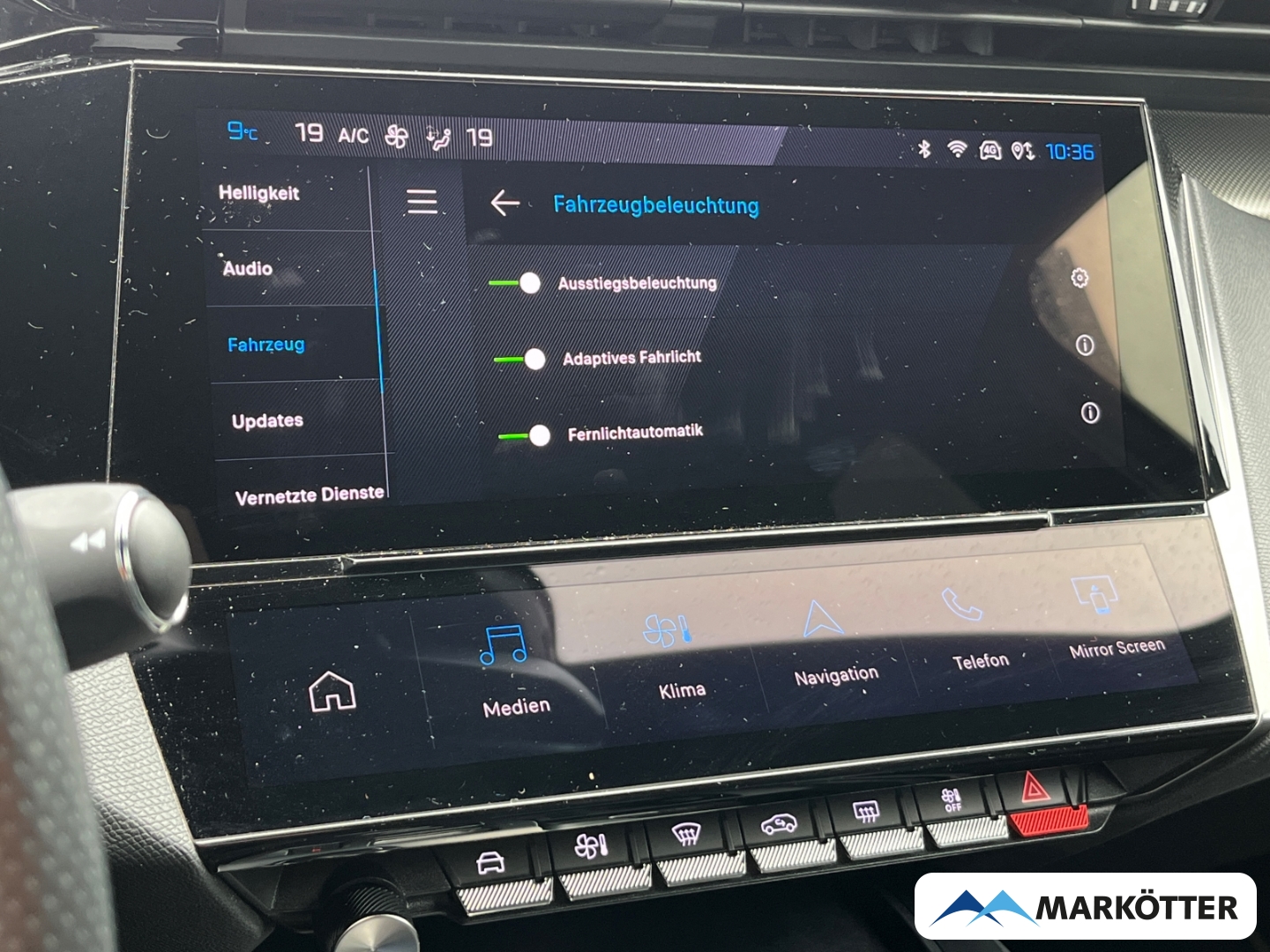 Fahrzeugabbildung Peugeot 308 SW GT Hybrid 180 ACC/Keyless/FSH/Matrix-LED