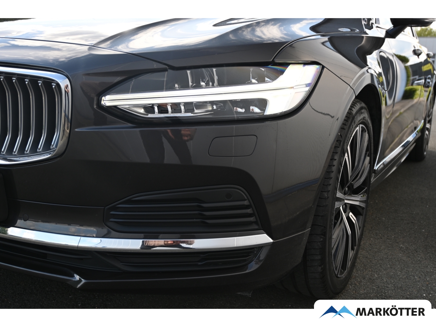 Fahrzeugabbildung Volvo V90 T8 AWD Plus Bright Recharge AHK/S-Dach/FourC