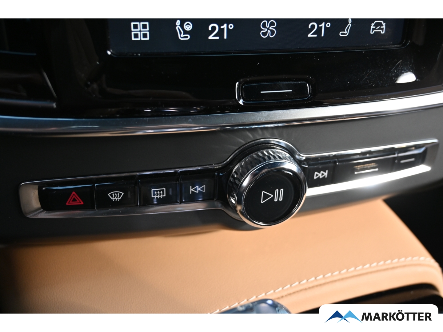 Fahrzeugabbildung Volvo V90 T8 AWD Plus Bright Recharge AHK/S-Dach/FourC