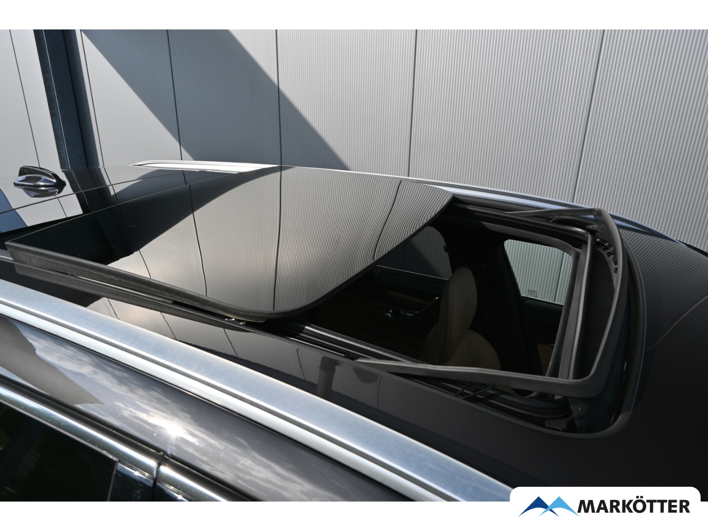 Fahrzeugabbildung Volvo V90 T8 AWD Plus Bright Recharge AHK/S-Dach/FourC