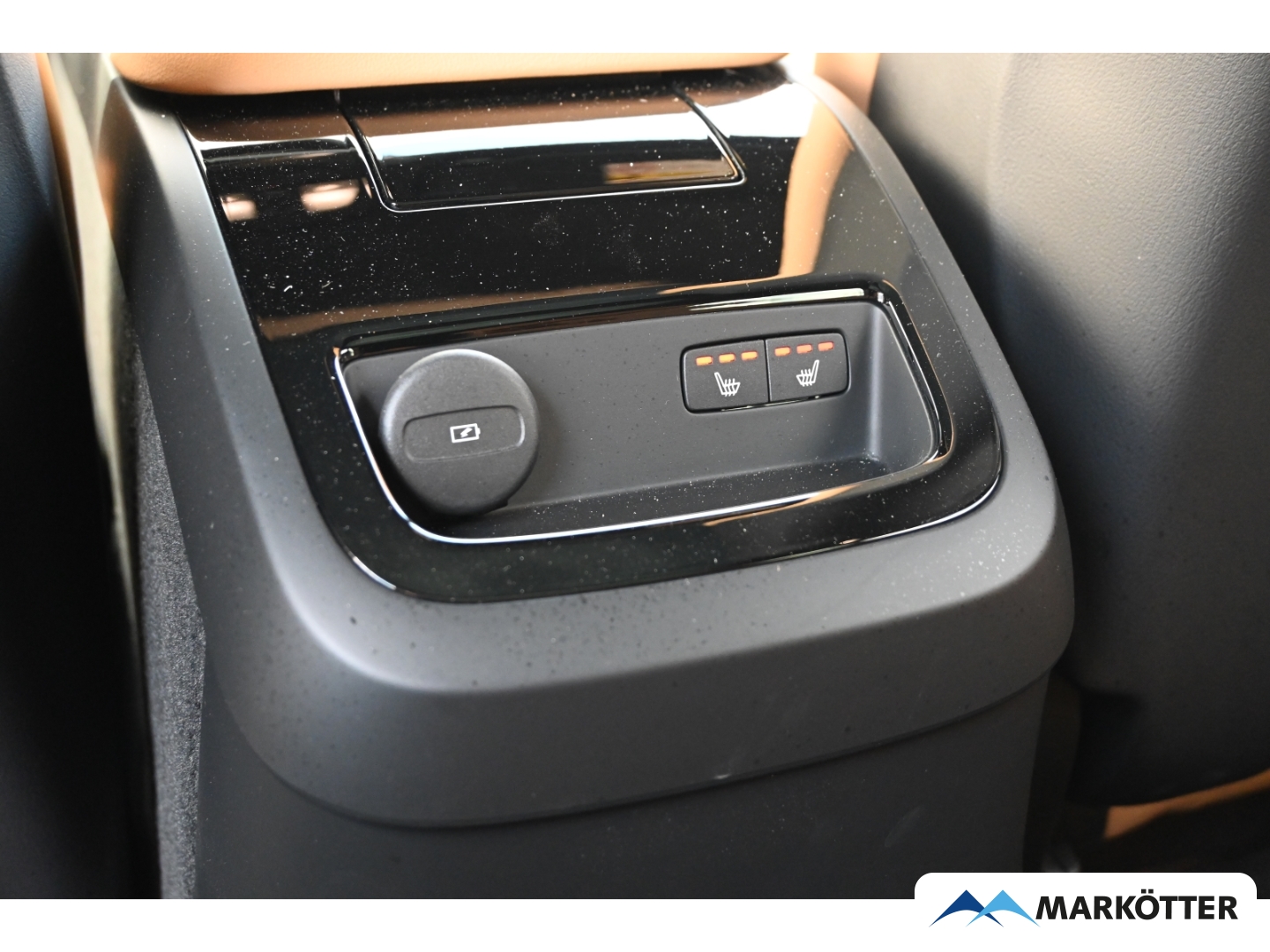 Fahrzeugabbildung Volvo V90 T8 AWD Plus Bright Recharge AHK/S-Dach/FourC