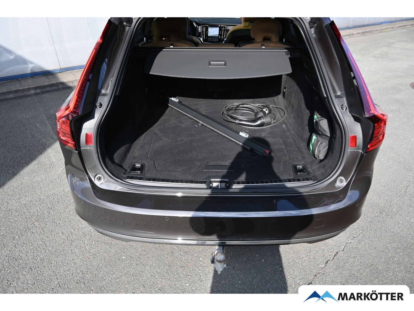 Fahrzeugabbildung Volvo V90 T8 AWD Plus Bright Recharge AHK/S-Dach/FourC