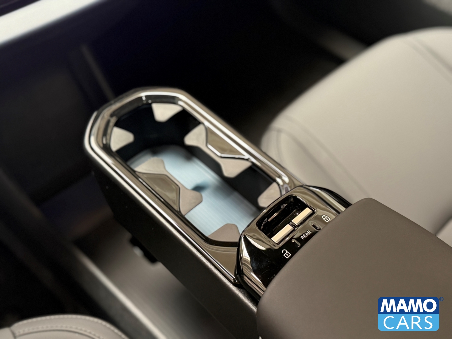 Fahrzeugabbildung Volvo EX30 Ultra Twin Performance WP/ACC/PANO/SHZ/360°