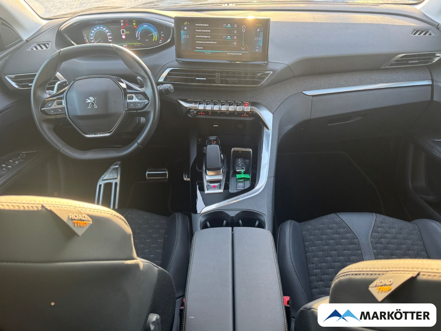 Fahrzeugabbildung Peugeot 3008 Hybrid 225 Roadtrip 1.6 Plug-In ACC/AHK/360°