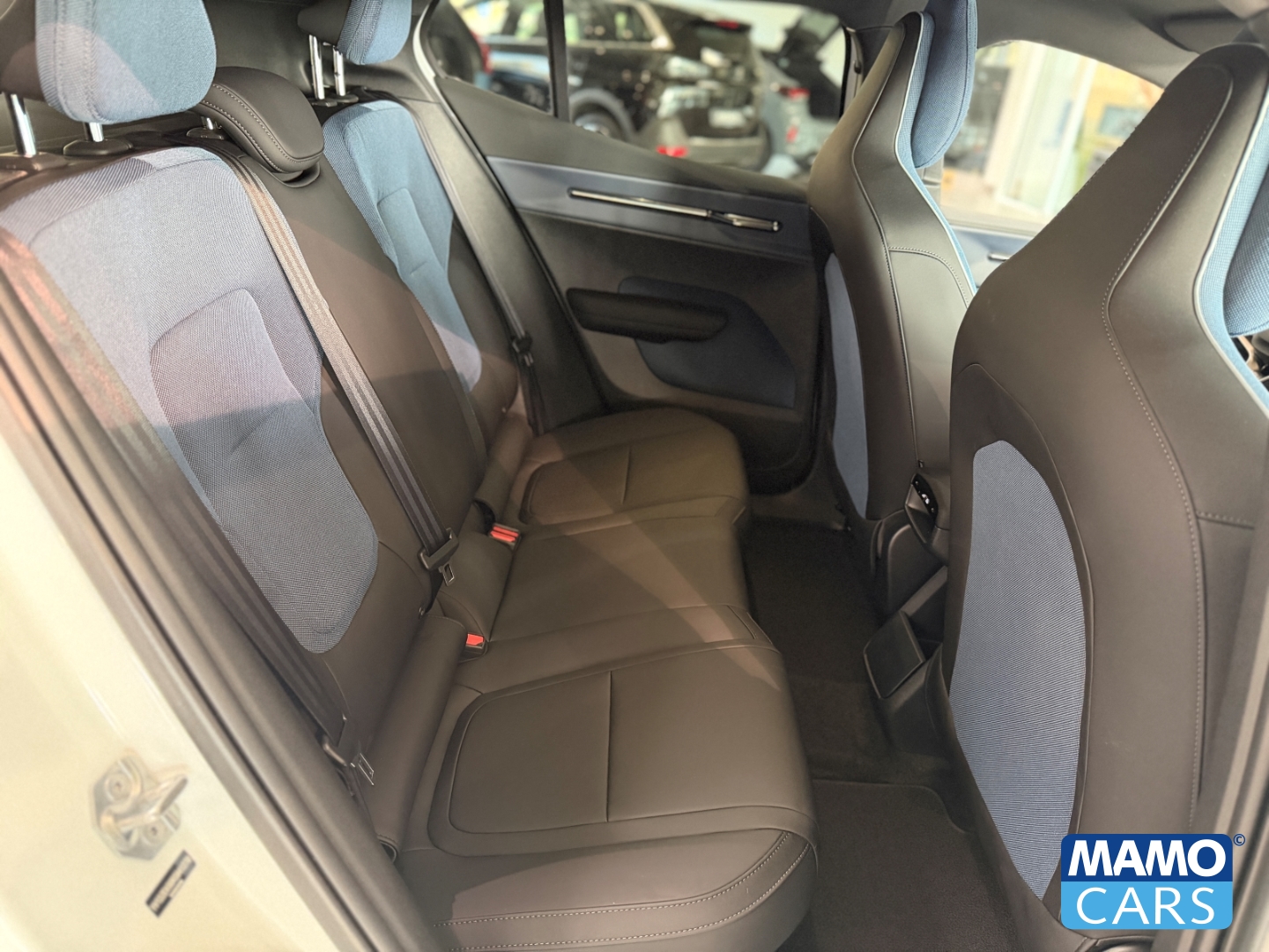 Fahrzeugabbildung Volvo EX30 Plus AWD TWIN Performance WP/ACC/BLIS/CAM