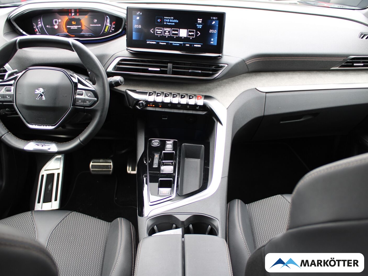 Fahrzeugabbildung Peugeot 5008 Hybrid 136 GT 7-Sitzer ACC/RFK/PDC/LED/NAVI