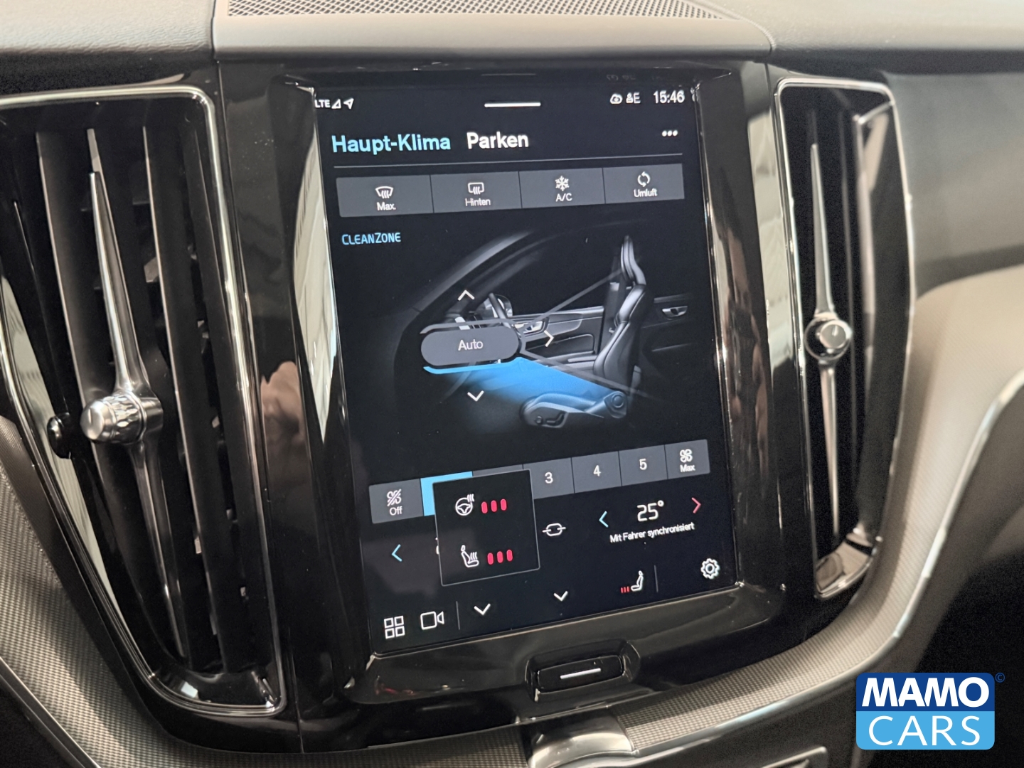 Fahrzeugabbildung Volvo XC60 B5 AWD Core ACC/CAM/BLIS/SHZ/LHZ/H&K