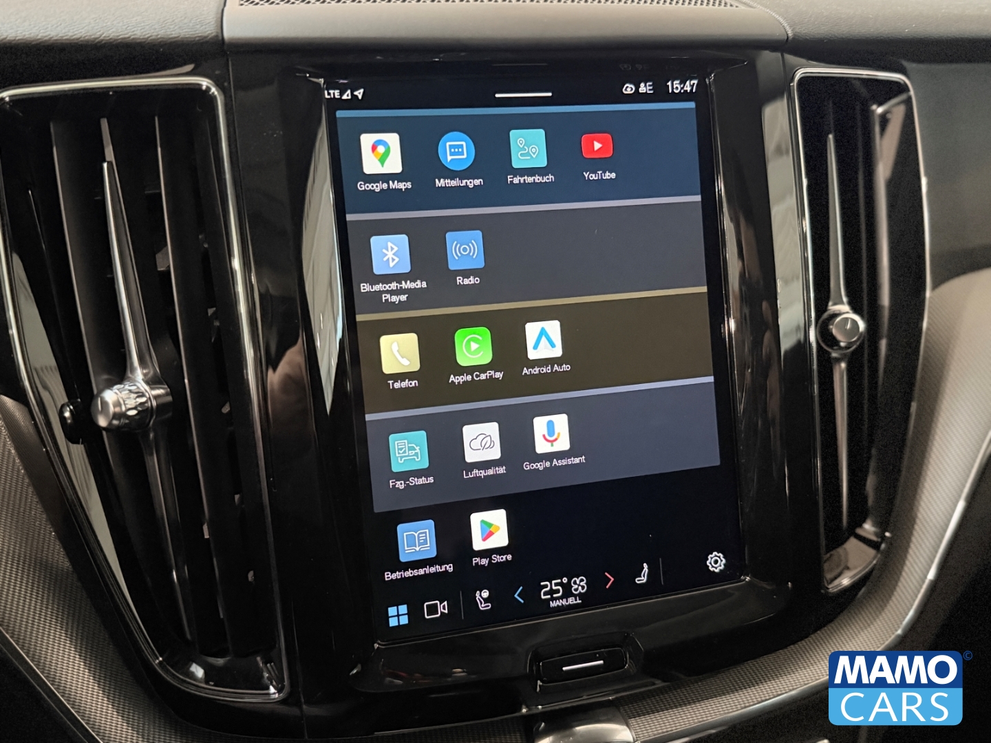 Fahrzeugabbildung Volvo XC60 B5 AWD Core ACC/CAM/BLIS/SHZ/LHZ/H&K