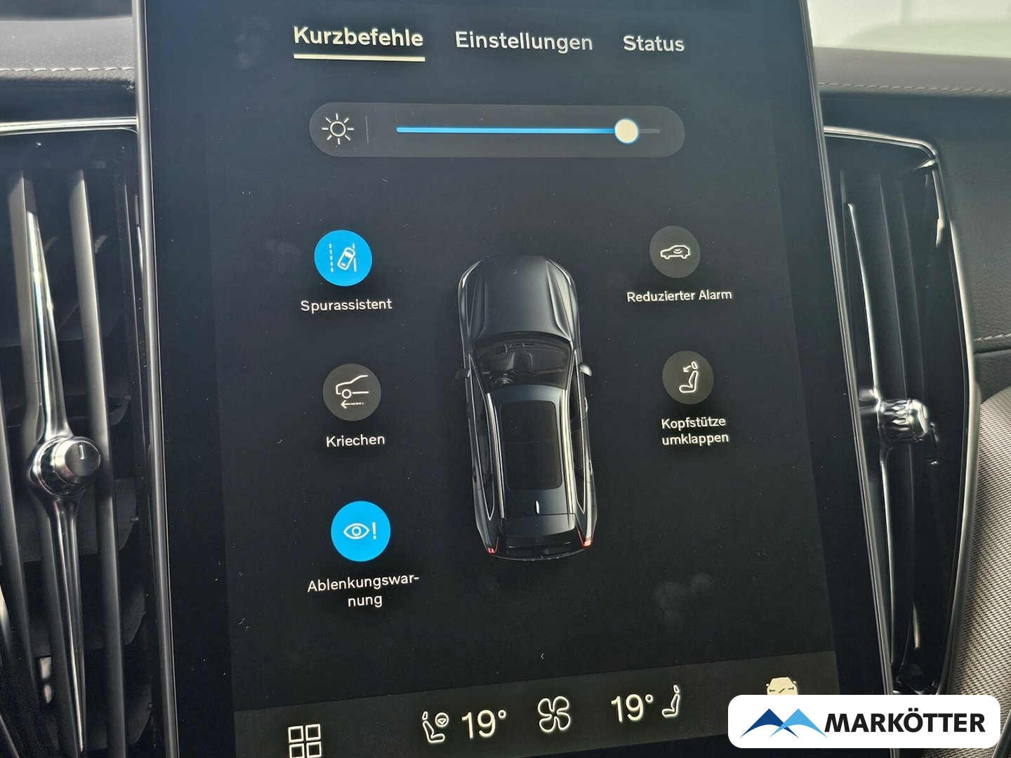 Fahrzeugabbildung Volvo XC60 Ultra Bright Recharge Plug-In Hybrid AWD