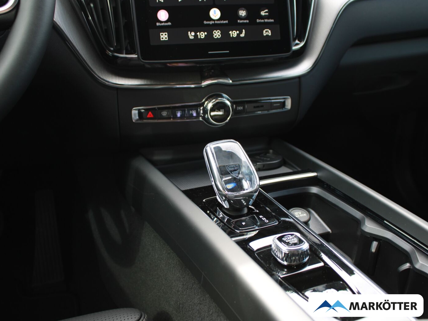 Fahrzeugabbildung Volvo XC60 Ultra Bright Recharge Plug-In Hybrid AWD