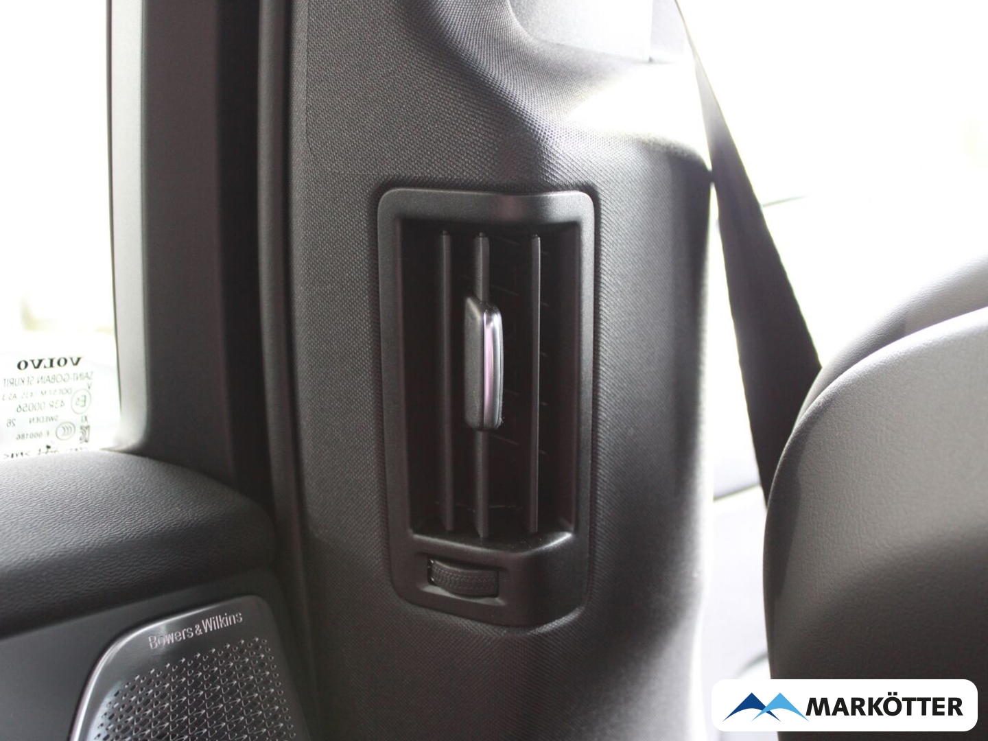 Fahrzeugabbildung Volvo XC60 Ultra Bright Recharge Plug-In Hybrid AWD