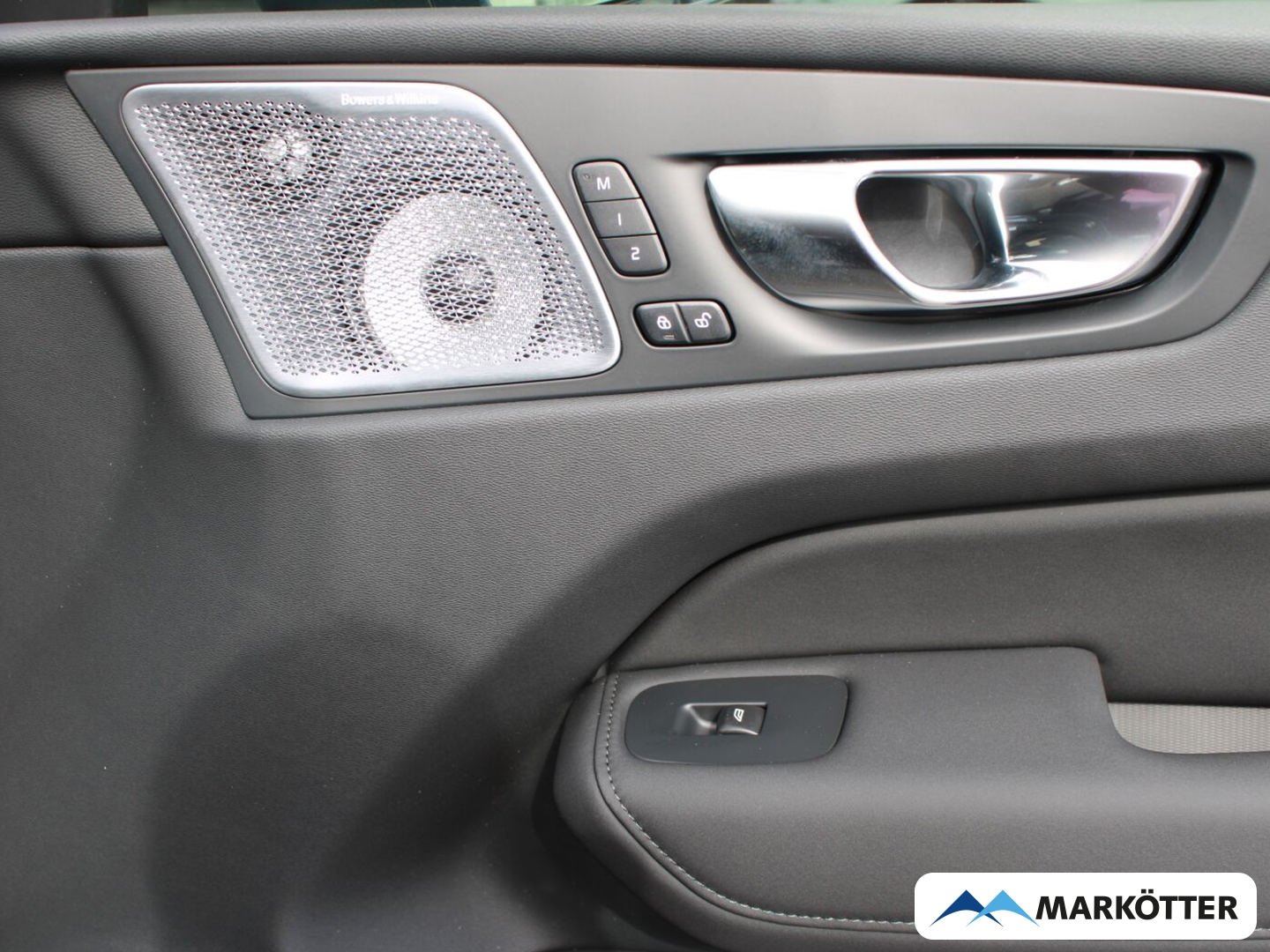 Fahrzeugabbildung Volvo XC60 Ultra Bright Recharge Plug-In Hybrid AWD