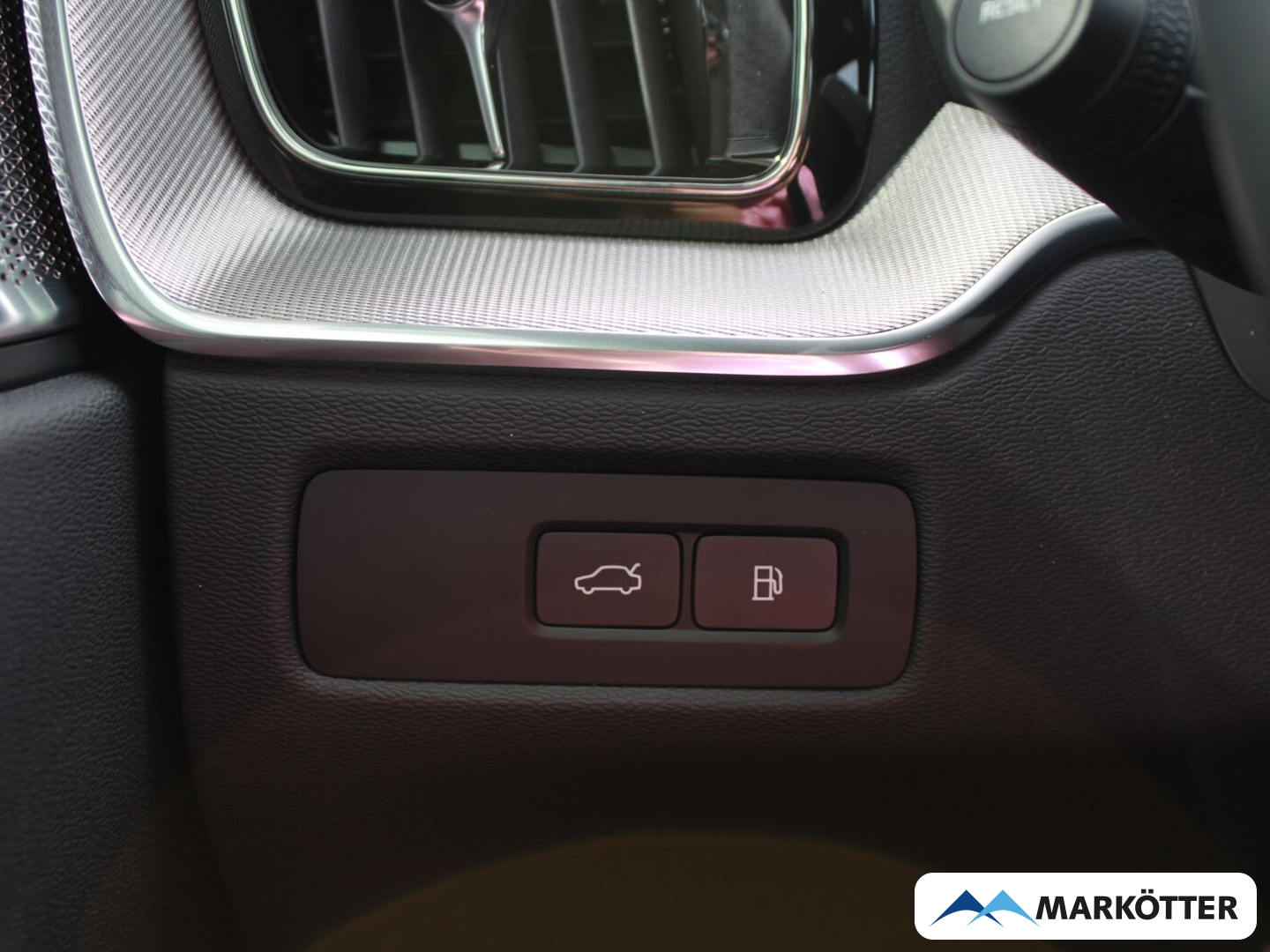 Fahrzeugabbildung Volvo XC60 Ultra Bright Recharge Plug-In Hybrid AWD